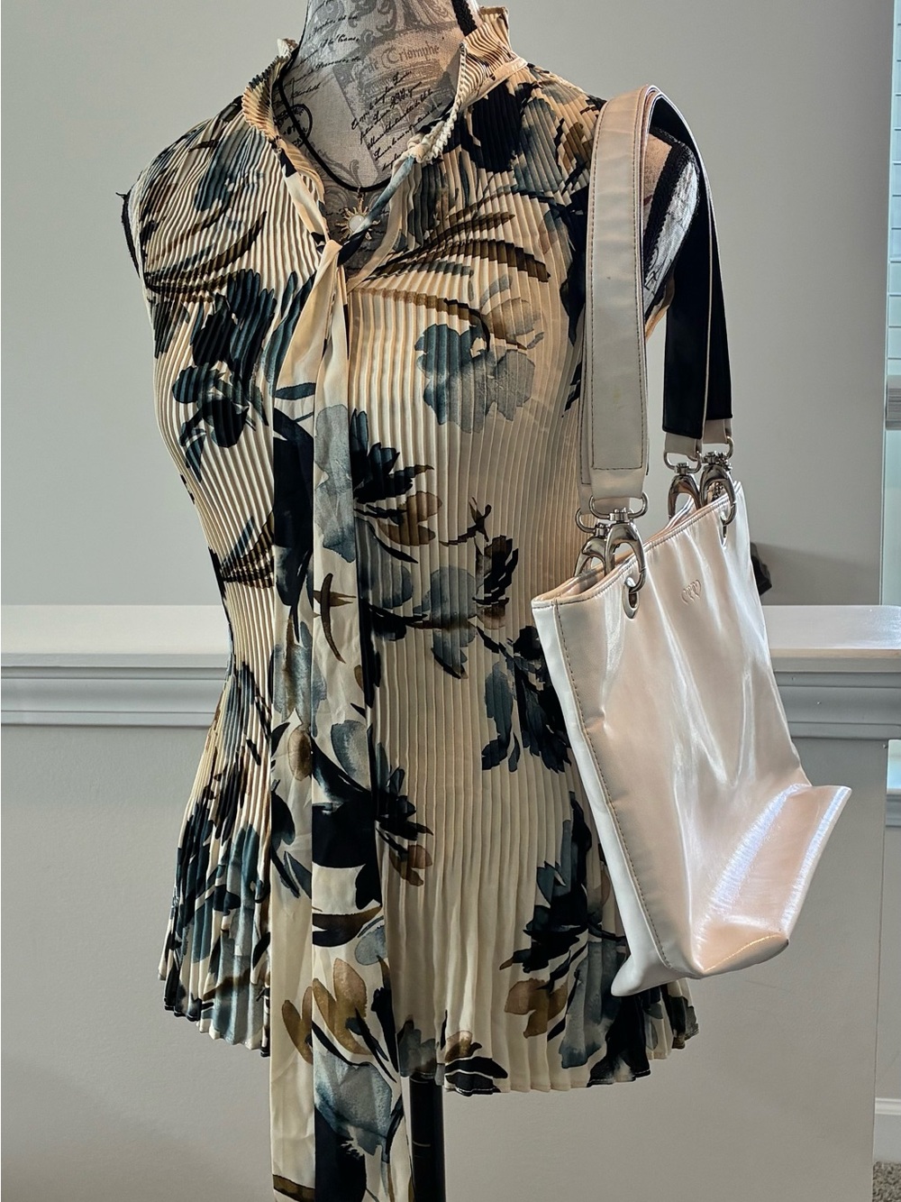 Dkny Pleated Floral Tie-Neck Blouse in Cream, Blue and Olive